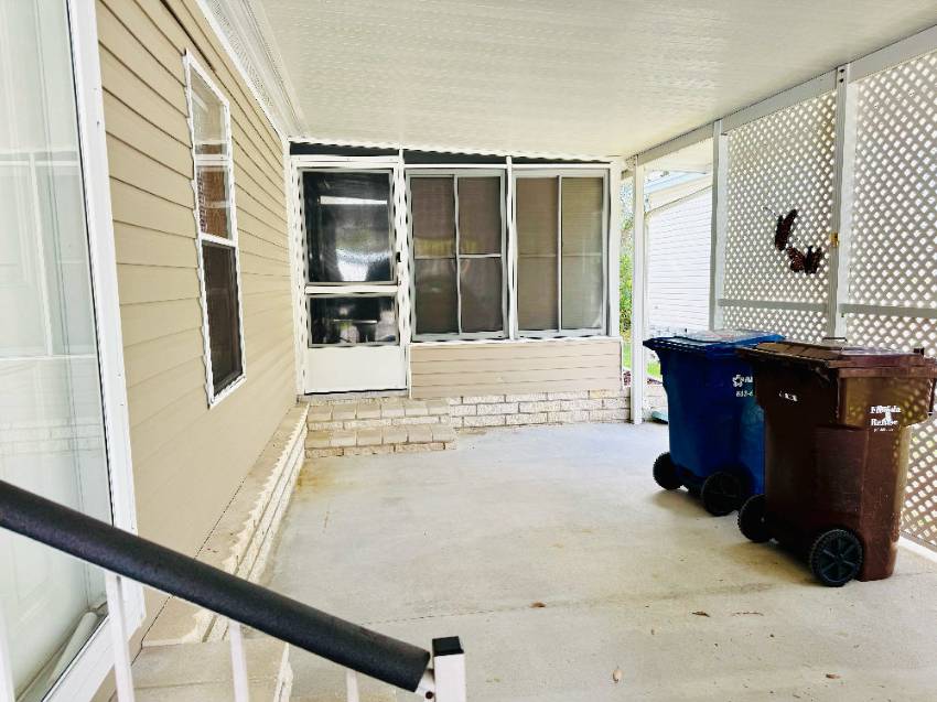 169 Lake Michigan Drive a Mulberry, FL Mobile or Manufactured Home for Sale